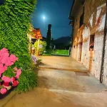 El Campo De Petra Hostel Γκράντο