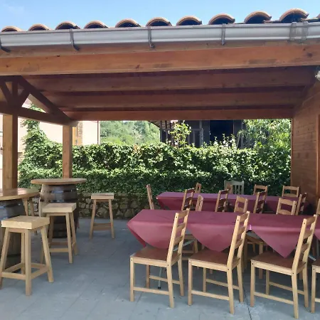 אכסניה El Campo De Petra גראדו