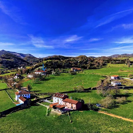 Hostal El Campo De Petra Grado