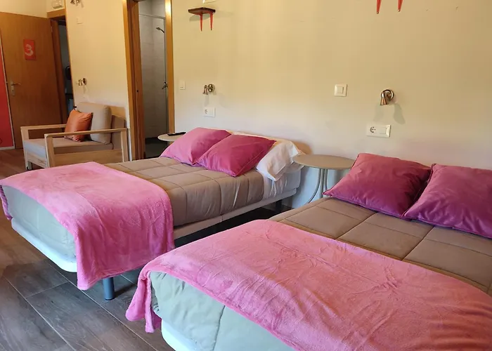 El Campo De Petra Hostal *